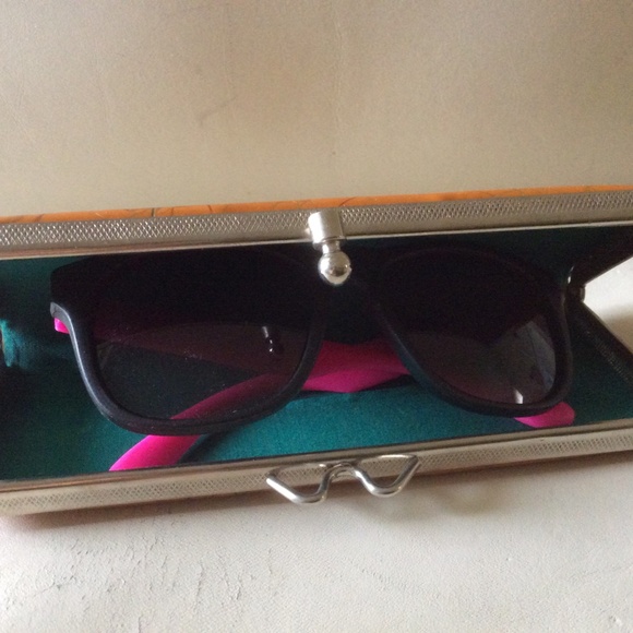 Vintage Hard Eye Glass Case Metal Snap Closure Orange, Gold & Green Design - Picture 5 of 8